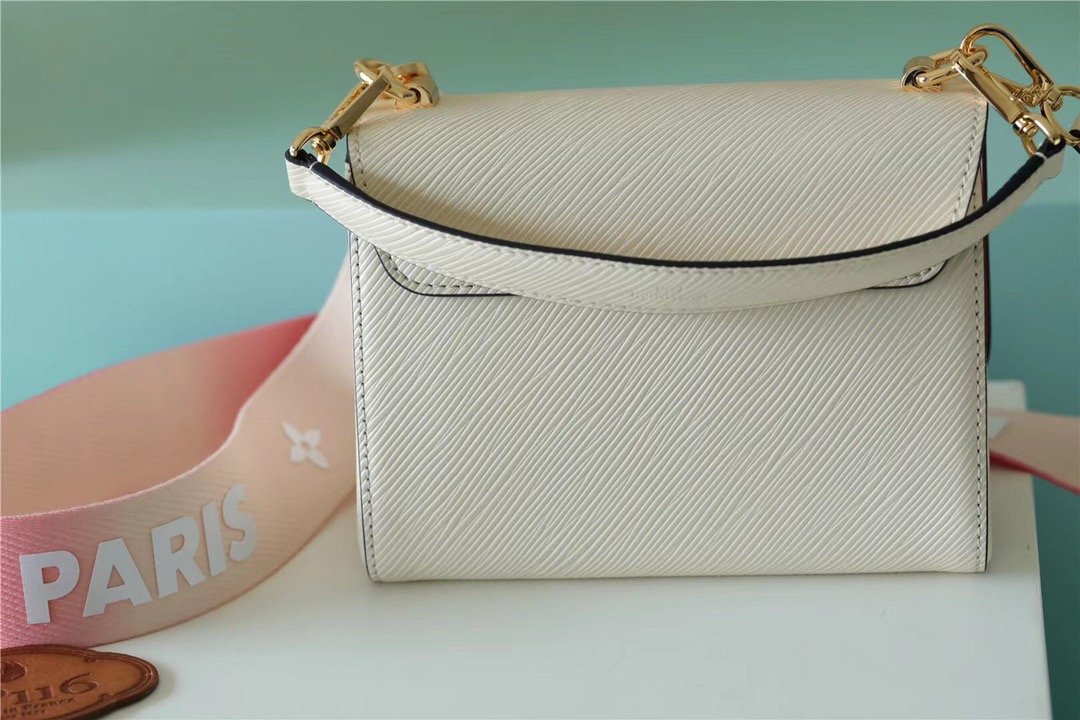 LV Twist PM Bag, Shoulder and Cross Body Bags For Womtlm Quartz White 7.5in/19cm LV M59687