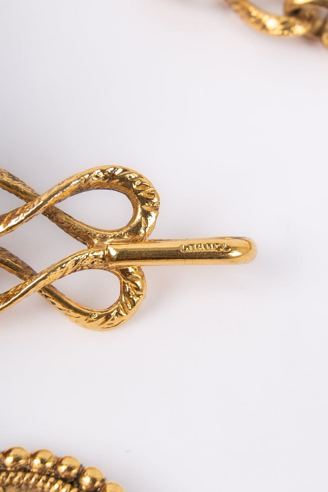 Ceinture dor�e Chanel 1980s