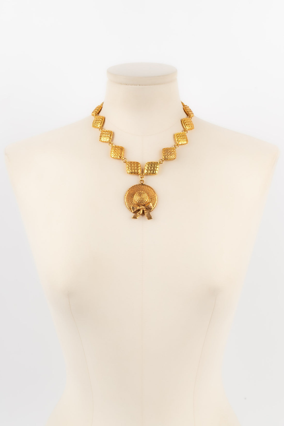 Collier matelass� Chanel 1990s