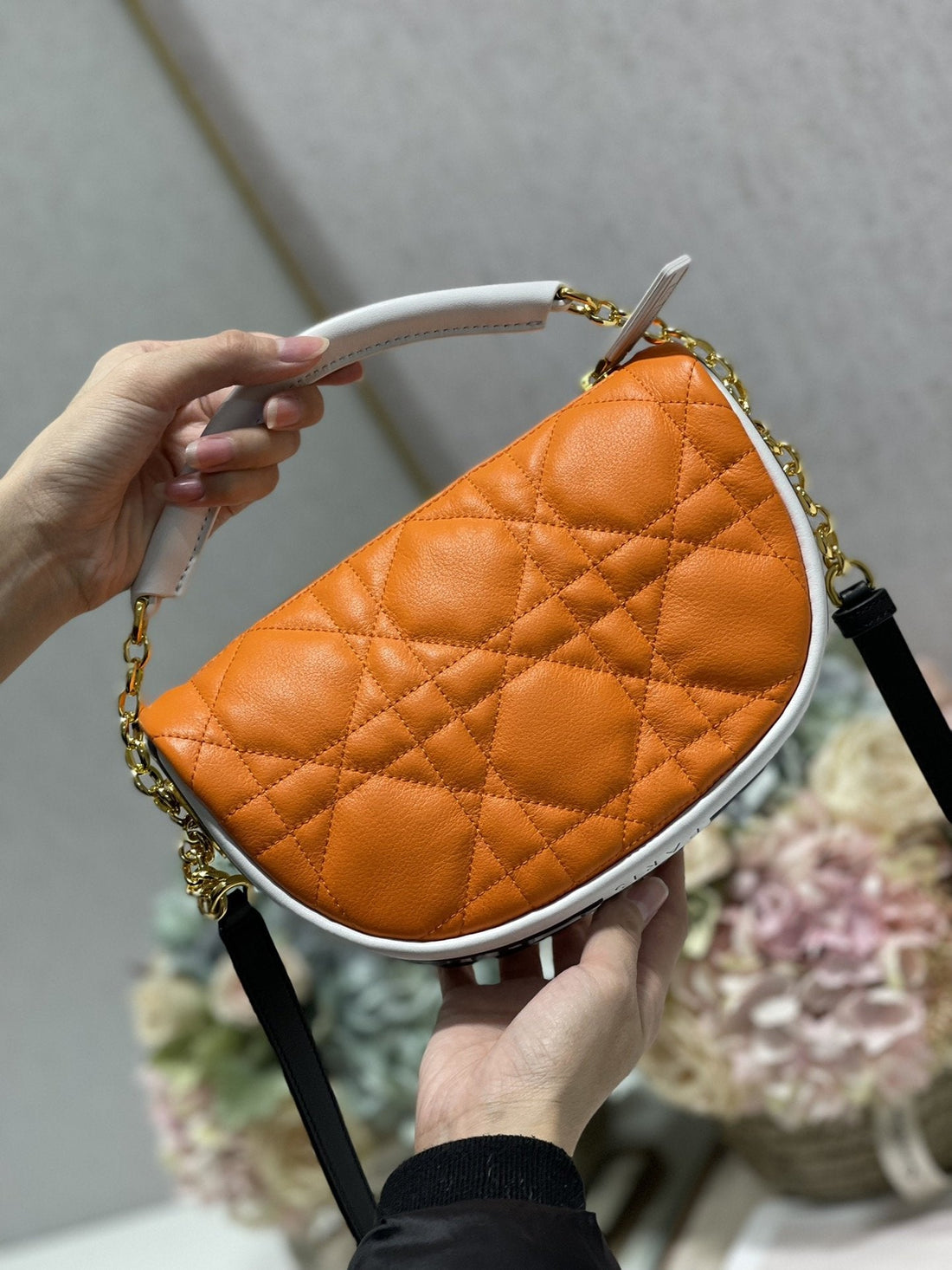 DI Small Vibe Hobo Bag Fluoresctlmt Orange Macrocannage, Orange Handbags, Crossbody Bags, 20cm CD M7200ODDO_M057