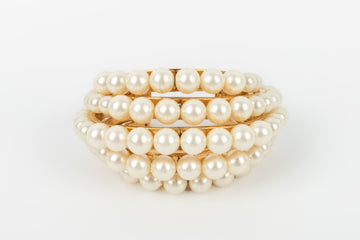 Bracelet manchette de perles nacr�es Chanel