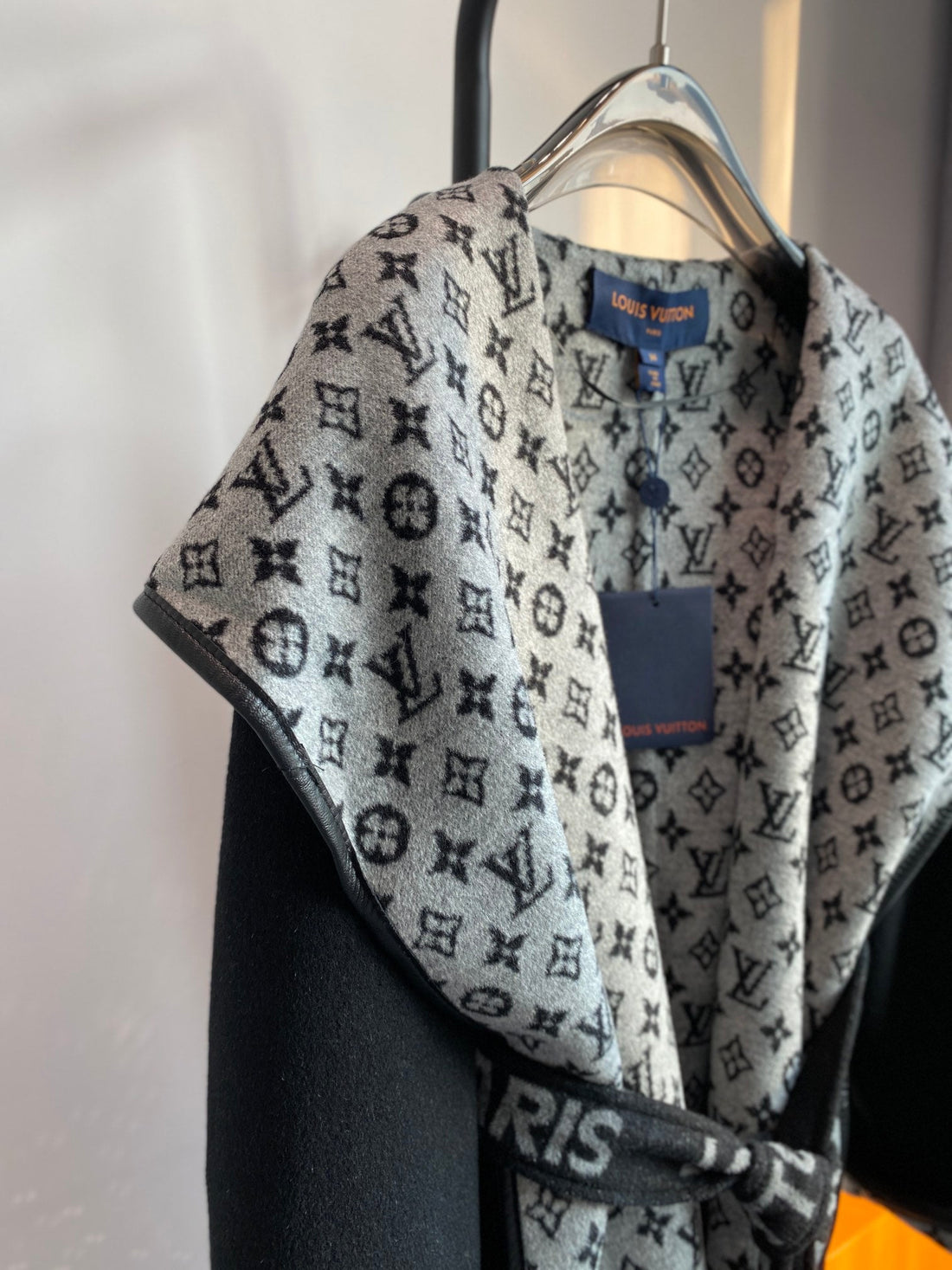 Luxury Louis Vuitton Wrap Coat 043