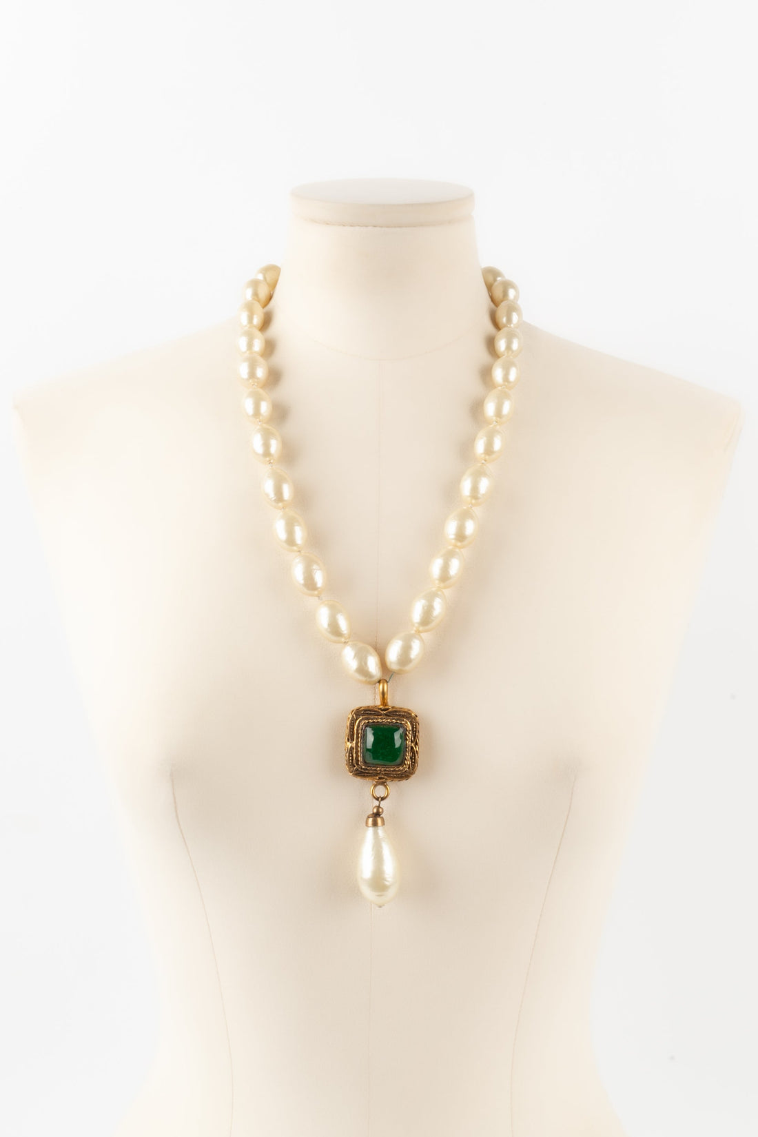 collier Chanel 1983
