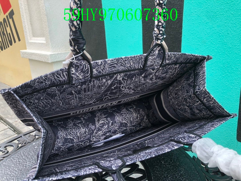 Christian Dior Bags Bags - The Tote   033