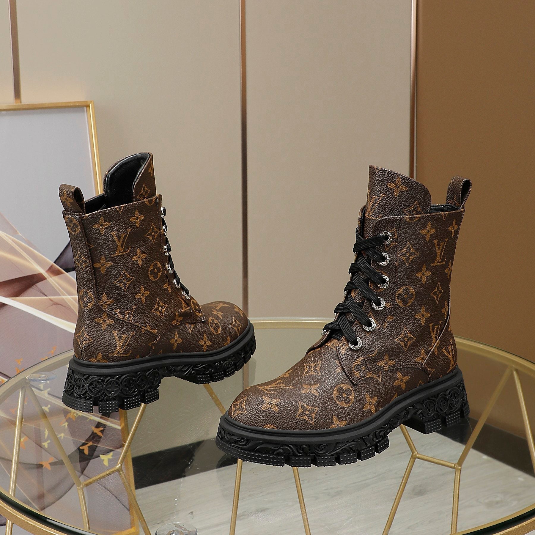 Premium Louis Vuitton BOOTS 039