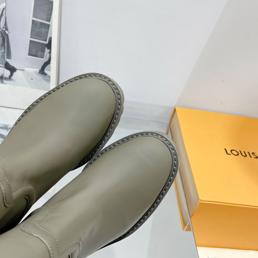Premium Louis Vuitton BOOTS 013