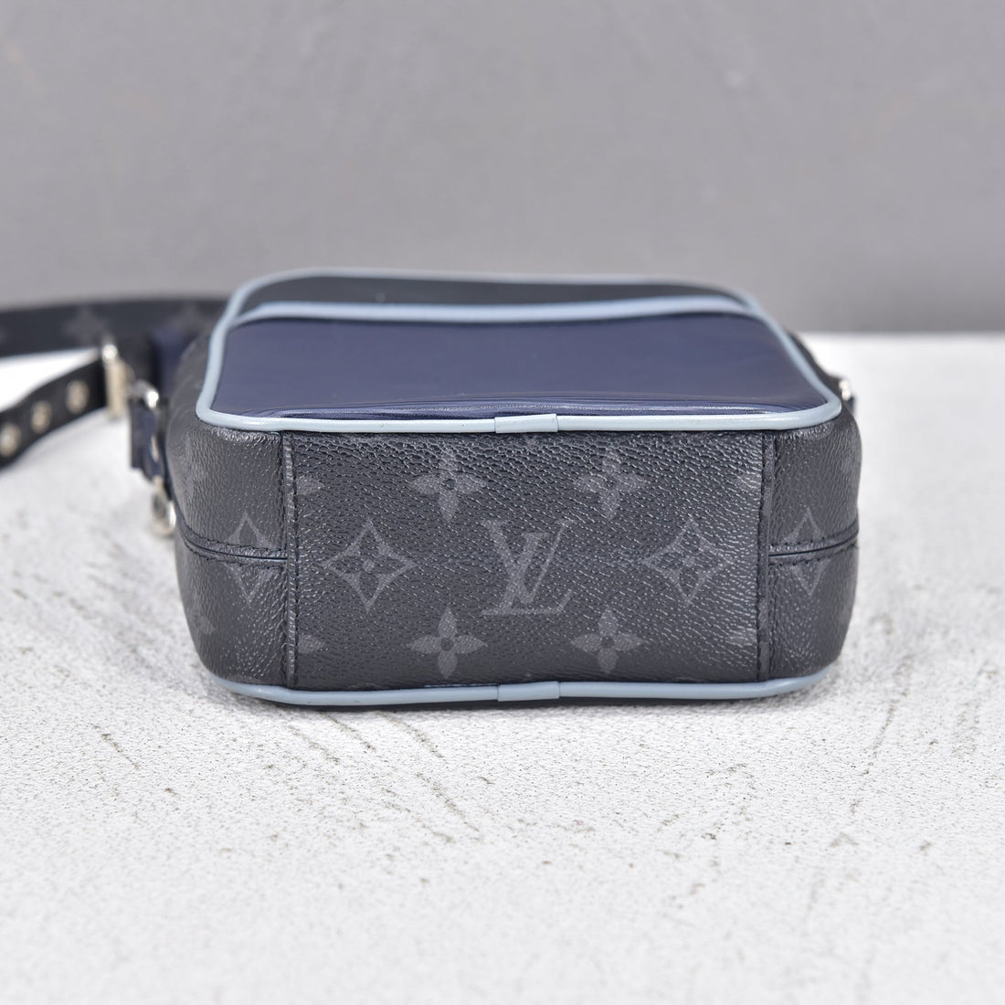 LOUIS VUITTON Epi Monogram Danube PM