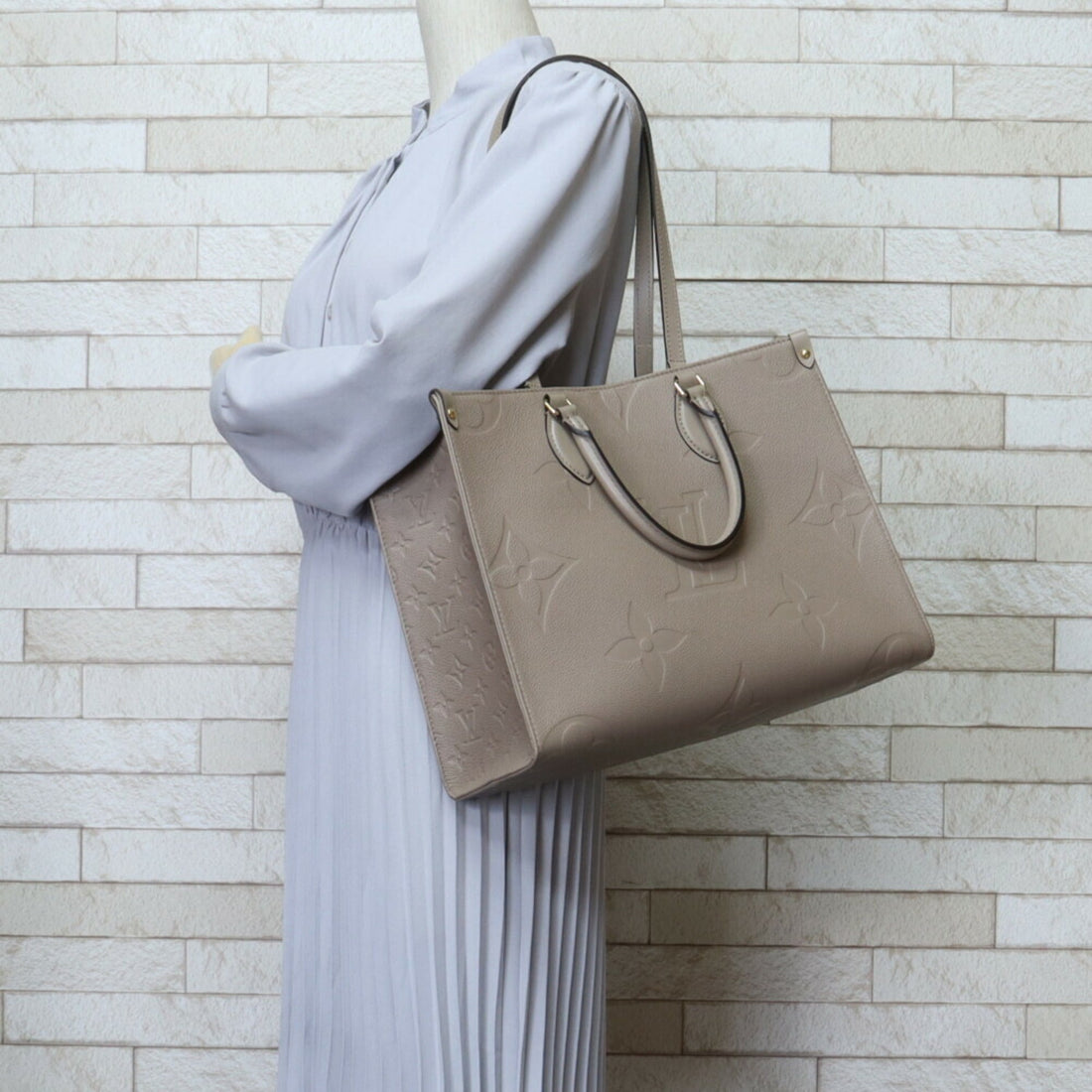 Louis Vuitton  Monogram Empreinte Shoulder Bag