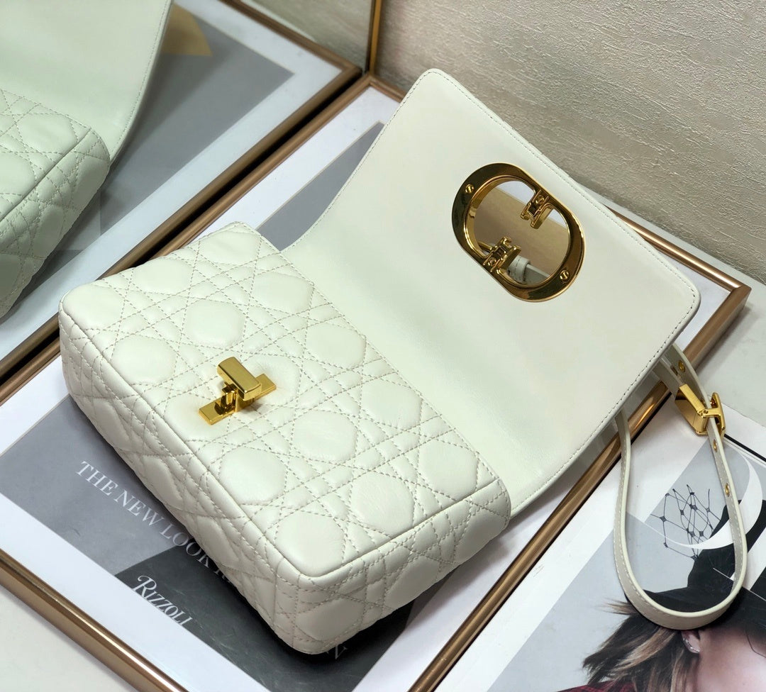 DI Small Caro Bag, White, For Womtlm Womtlm’s Handbags, Shoulder Bags, Crossbody Bags, 20cm CD M9241UWHC_M35U