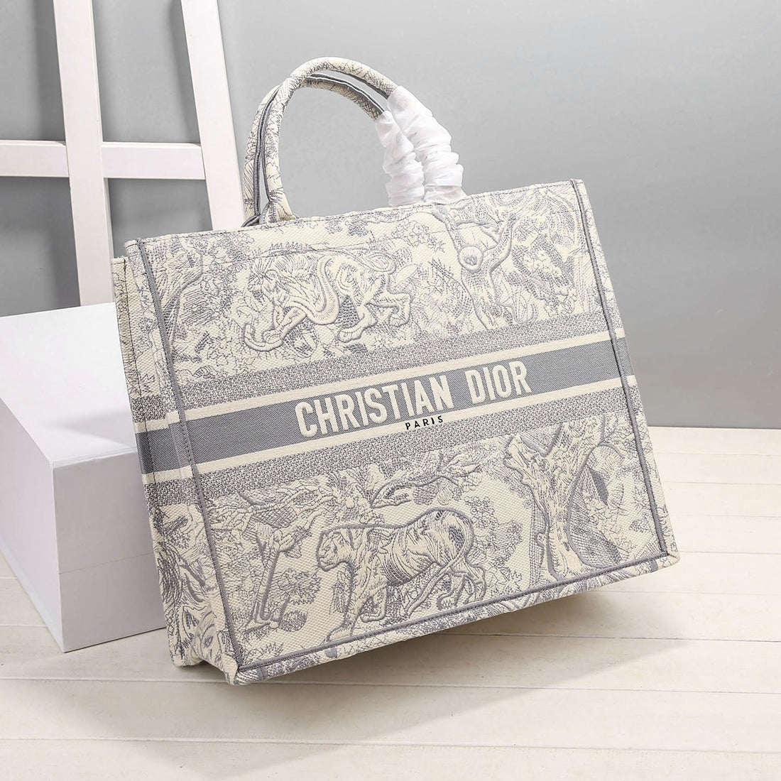 DI Medium Book Tote Bag By Maria Grazia Chiuri Grey For Womtlm 14in/36cm CD M1296ZTDT_M932