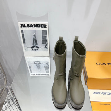Premium Louis Vuitton BOOTS 013