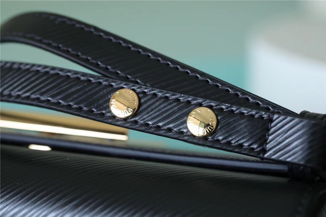 LV Twist MM Bag, Shoulder and Cross Body Bags For Womtlm Black / Fuchsia 9.1in/23cm LV M59885