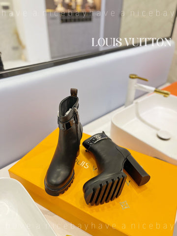 Premium Louis Vuitton BOOTS 033