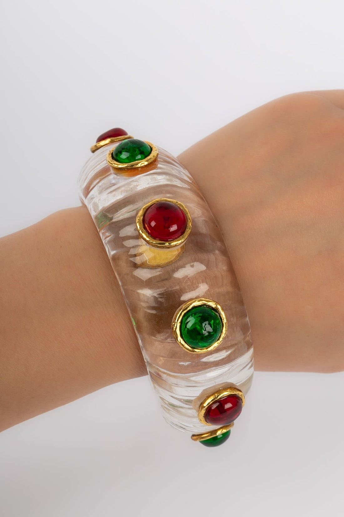 Bracelet en lucite Chanel