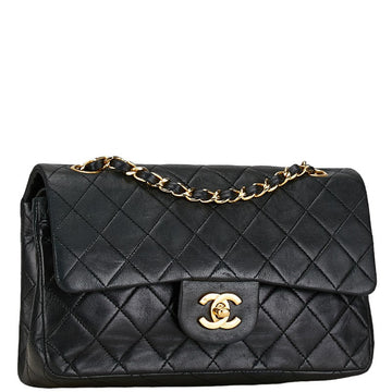 Chanel Medium Classic Double Flap Bag Leather Shoulder Bag in Good condition