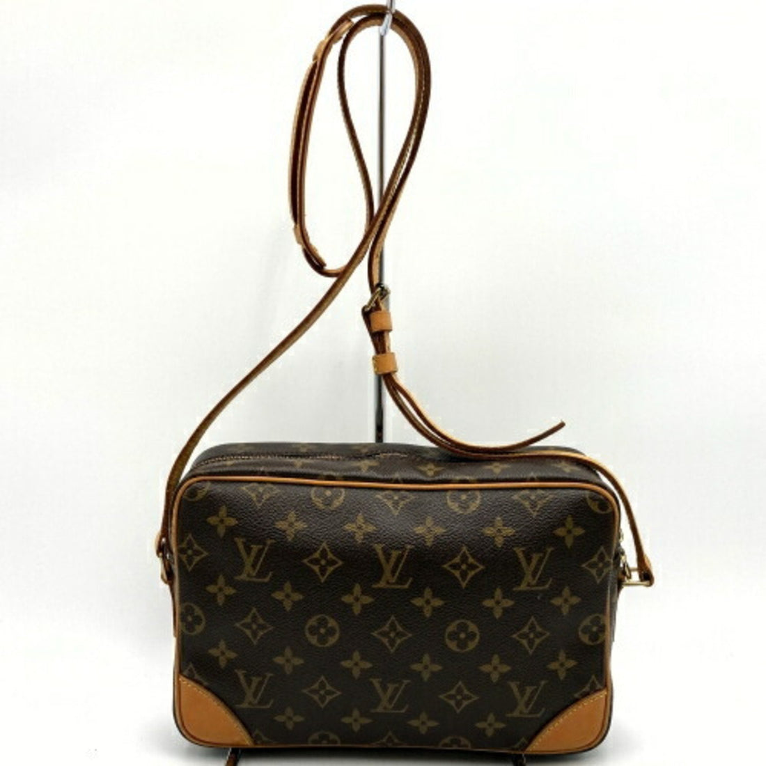 LOUIS VUITTON Trocadero Shoulder Bag