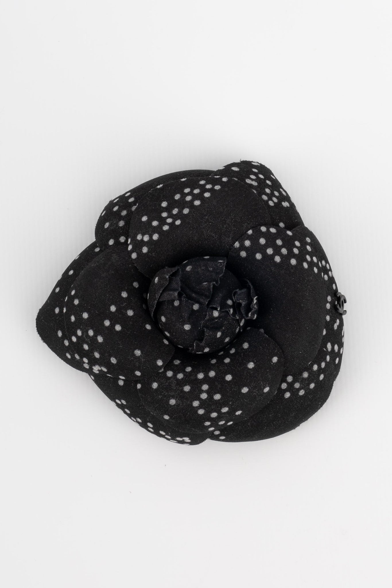 Broche cam�lia Chanel