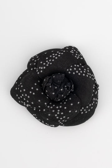Broche cam�lia Chanel