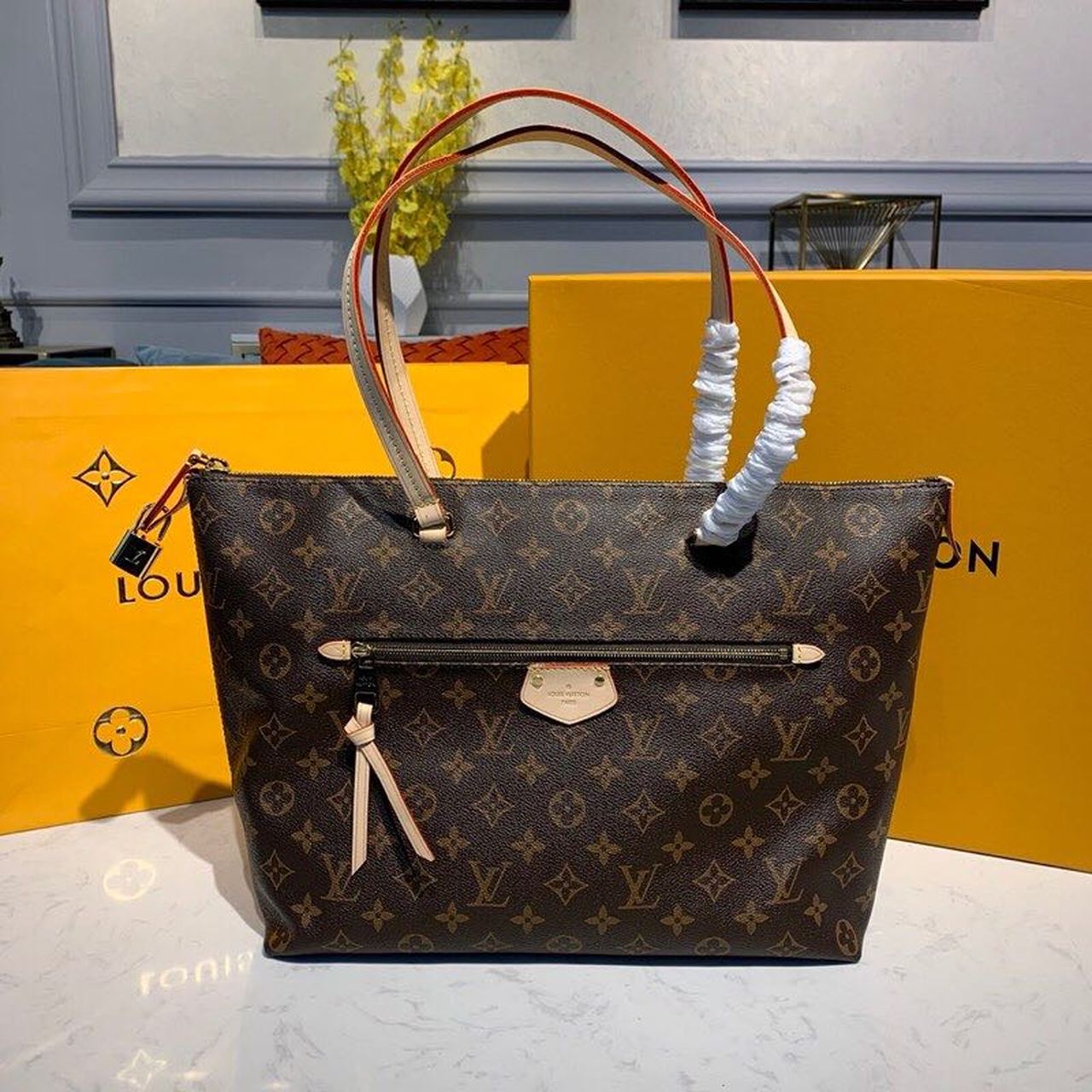 LV Ltlma MM Monogram Canvas For Womtlm, Womtlm’s Handbags, Shoulder Bags 16.5in/42cm LV M42267