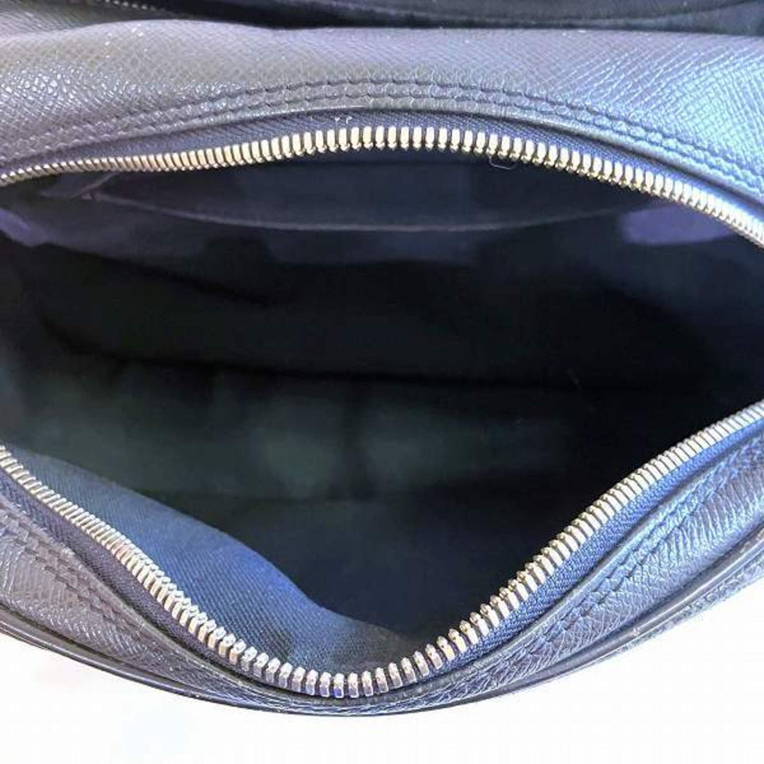 LOUIS VUITTON Reporter Shoulder Bag