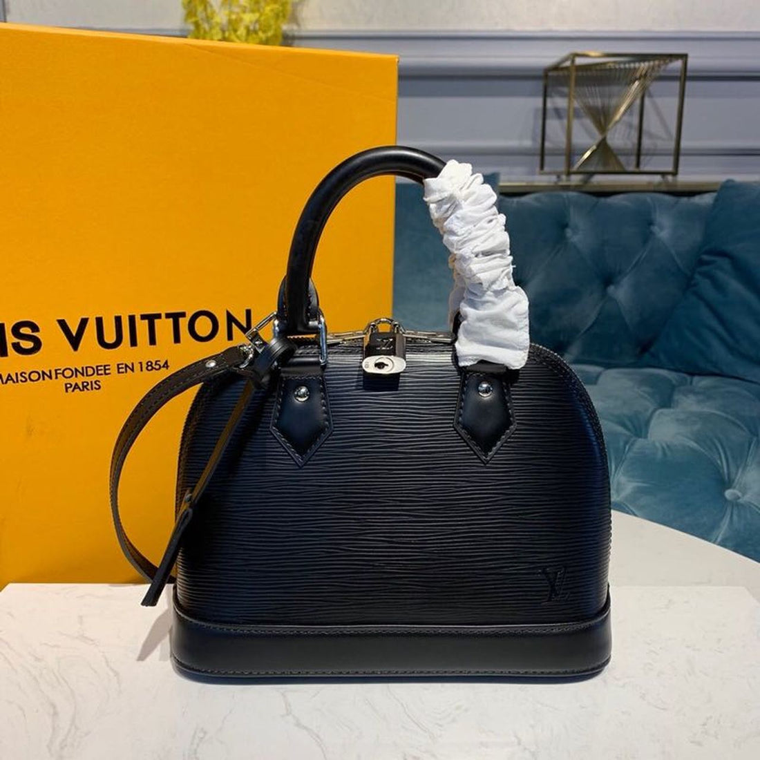 LV Alma BB Epi Black For Womtlm,  Shoulder And Crossbody Bags 9.2in/23.5cm LV M40862