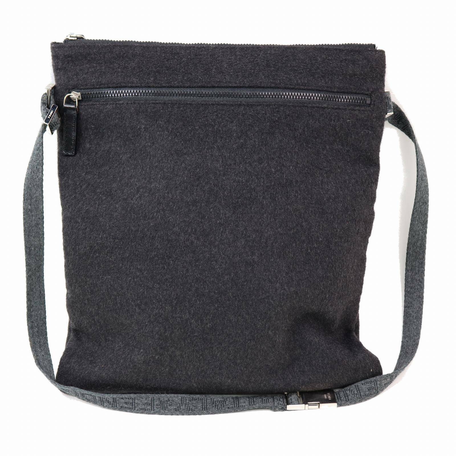 Indistinguishable  Fendi Shoulder Bag Gray Wool (SHC1-15308)