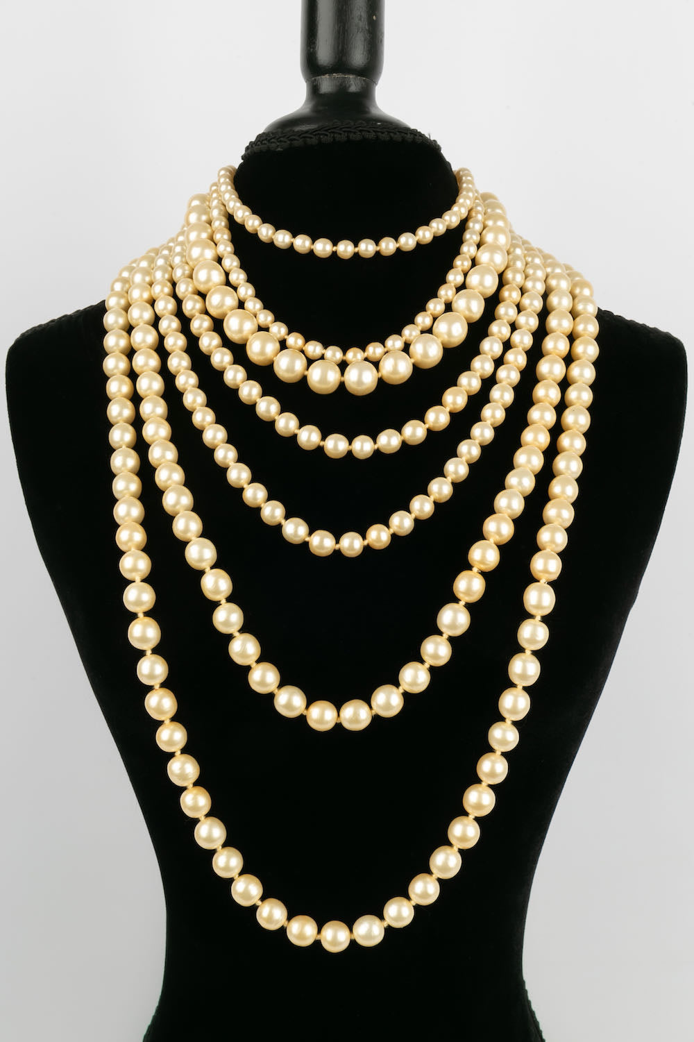 Collier de perles Chanel