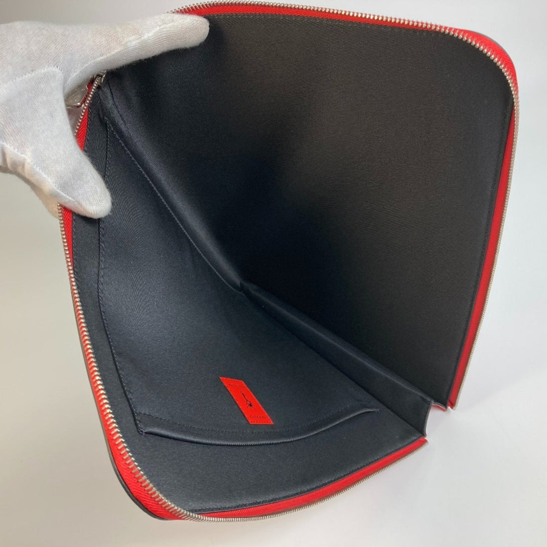 LOUIS VUITTON Jules Clutch Bag