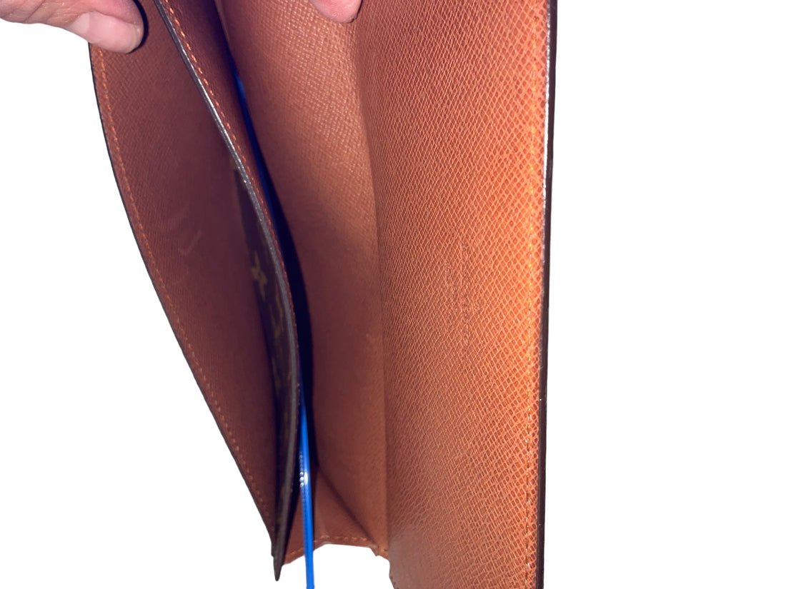 Wallet Luxury Designer By Louis Vuitton Size: Medium