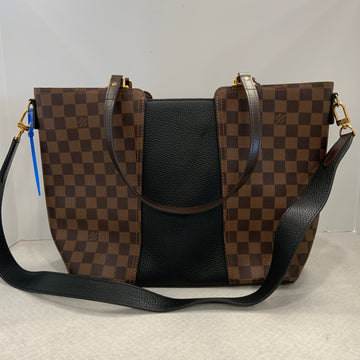 HandBag Luxury Designer By Louis Vuitton, Size: Large