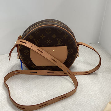 HandBag Luxury Designer Louis Vuitton, Size Medium