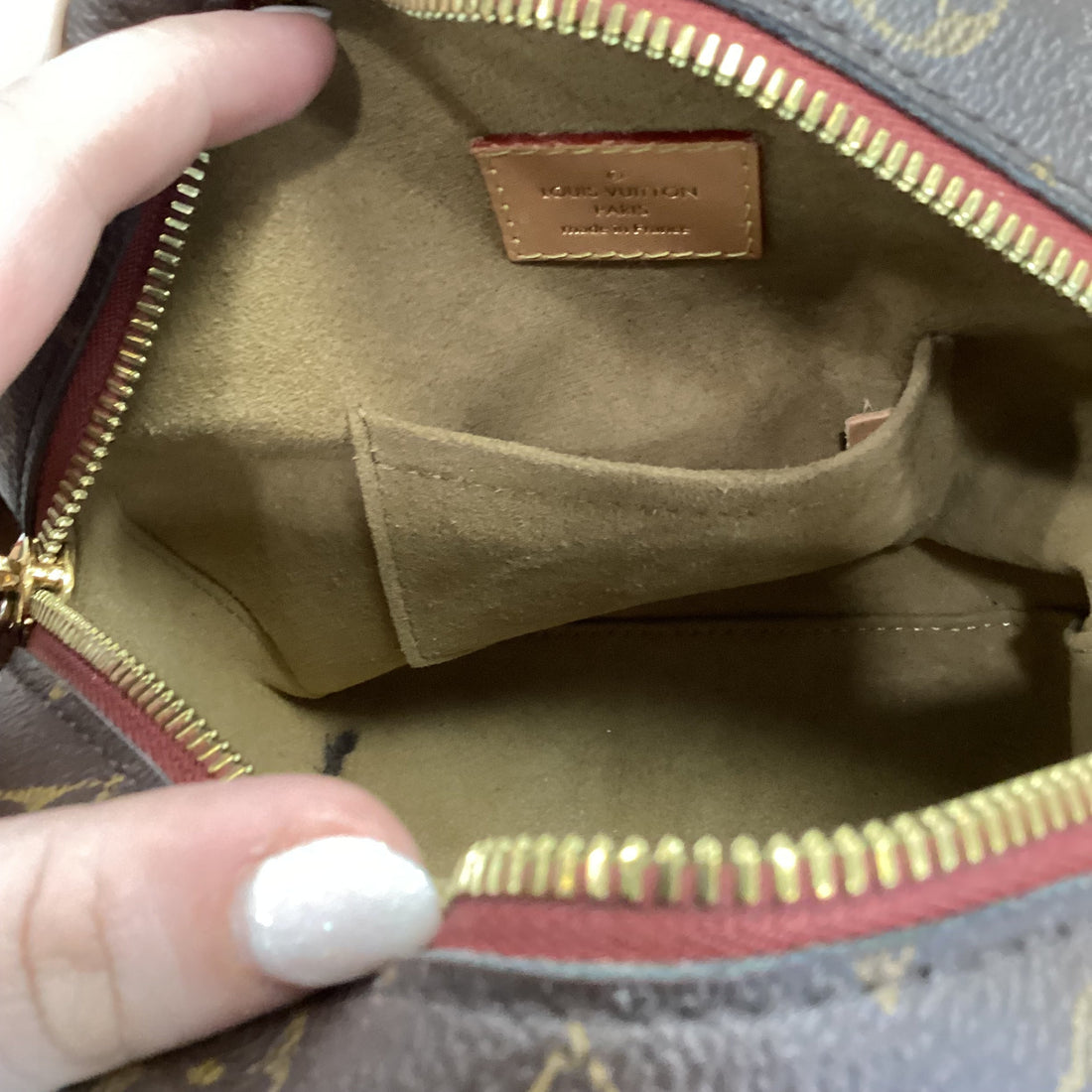 HandBag Luxury Designer Louis Vuitton, Size Medium