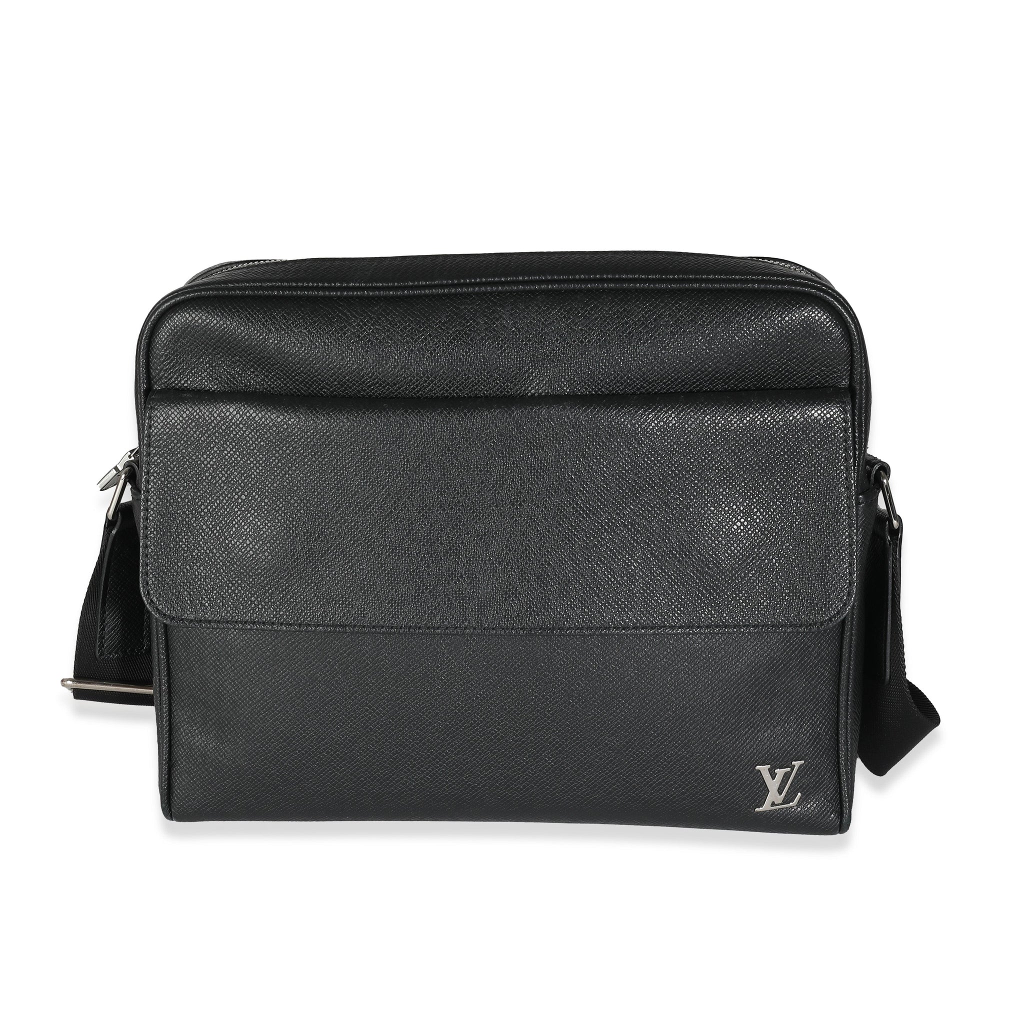 LOUIS VUITTON Black Taiga Alex Messenger PM