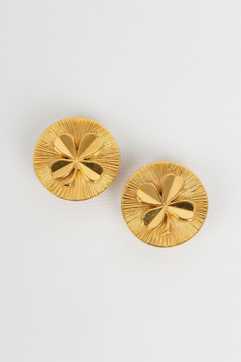 Boucles d'oreilles tr�fle Chanel