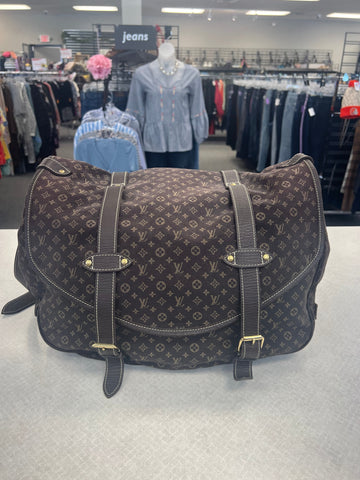 HandBag Luxury Designer By Louis Vuitton  Size: Large