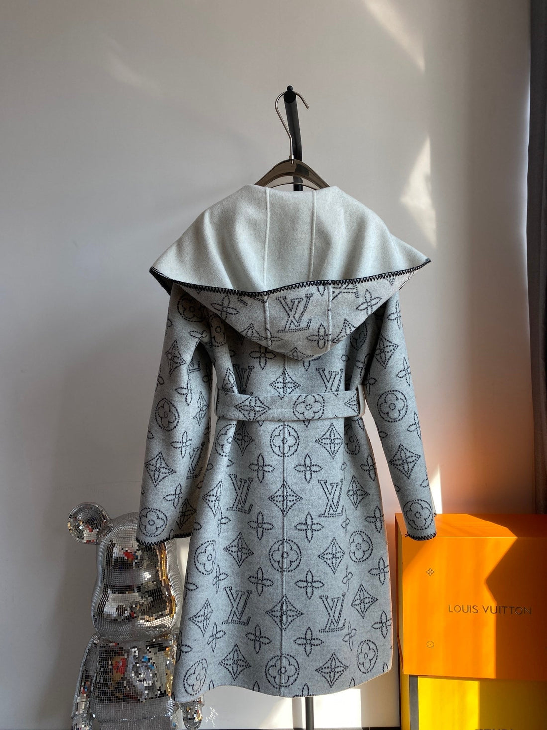 Luxury Louis Vuitton Wrap Coat 029