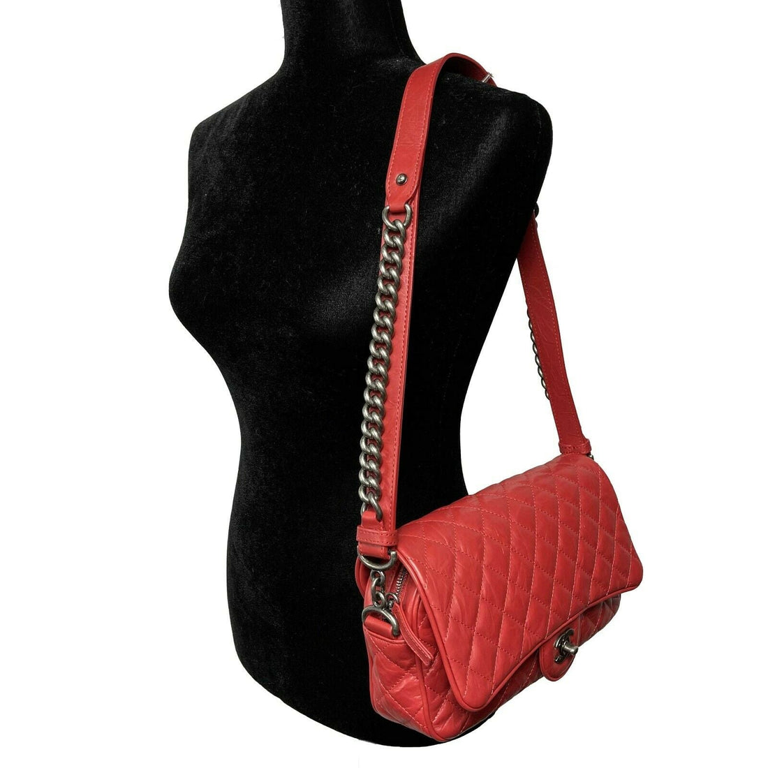 CHANEL Red Crinkled Leather Boy Chain Flap Bag / Silver-Aged - Shoulder Bag