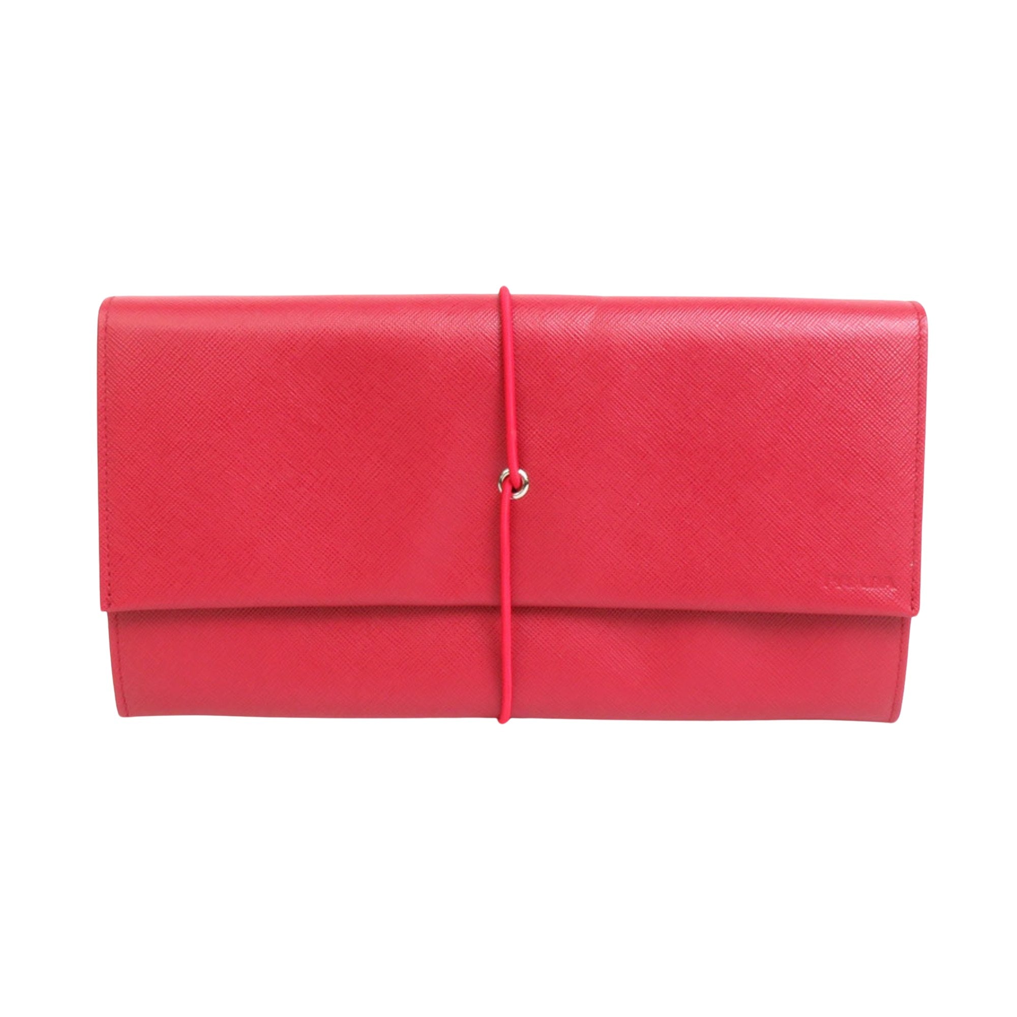 Red Leather Bi-Fold Wallet with Spacious Design and Timeless Allure