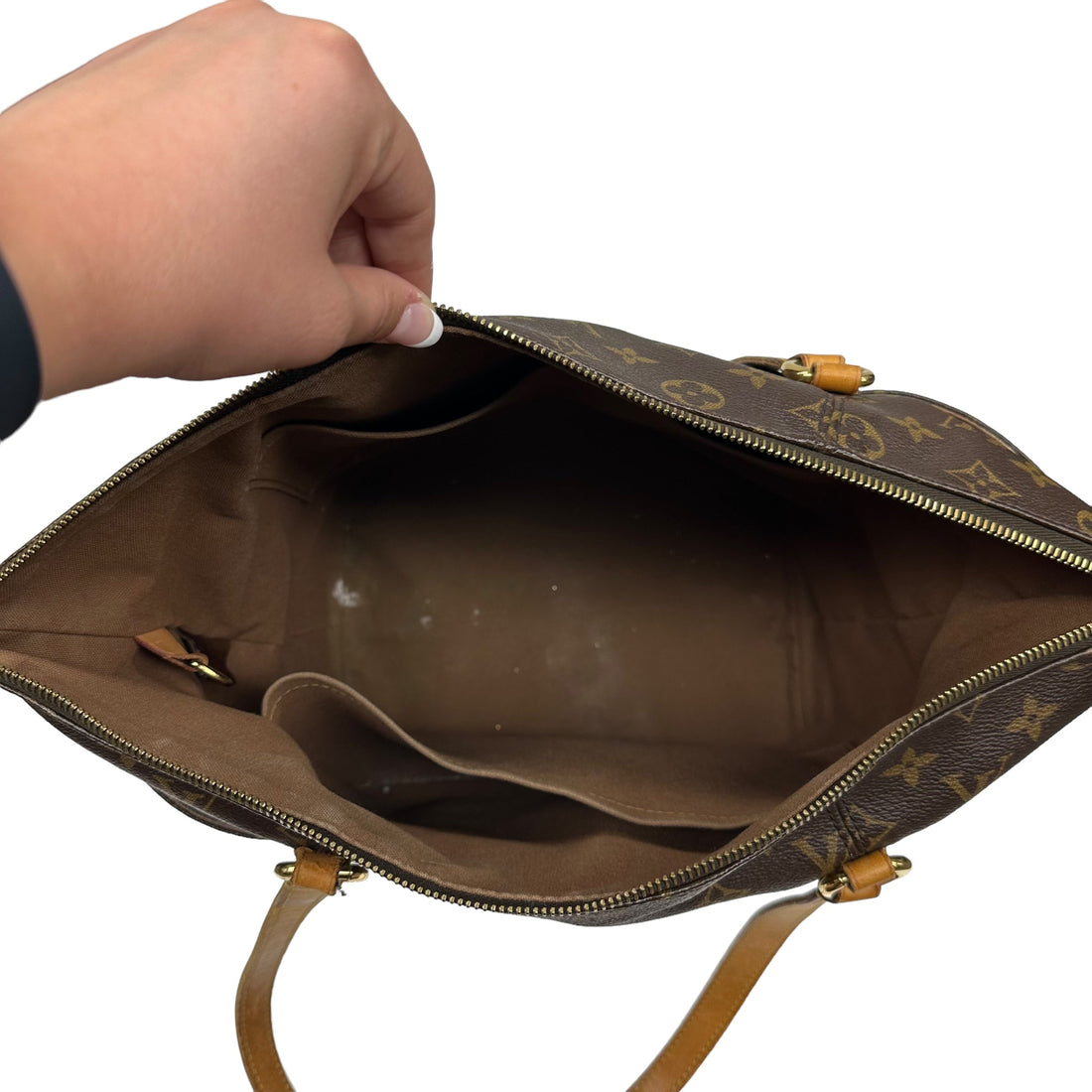 HandBag Luxury Designer By Louis Vuitton  Size: Large