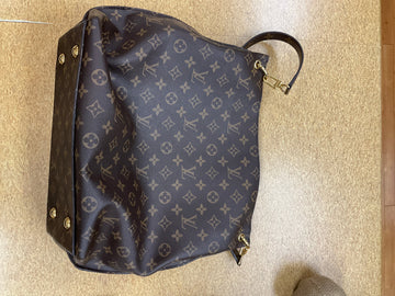 HandBag Luxury Designer By Louis Vuitton, Size: Medium