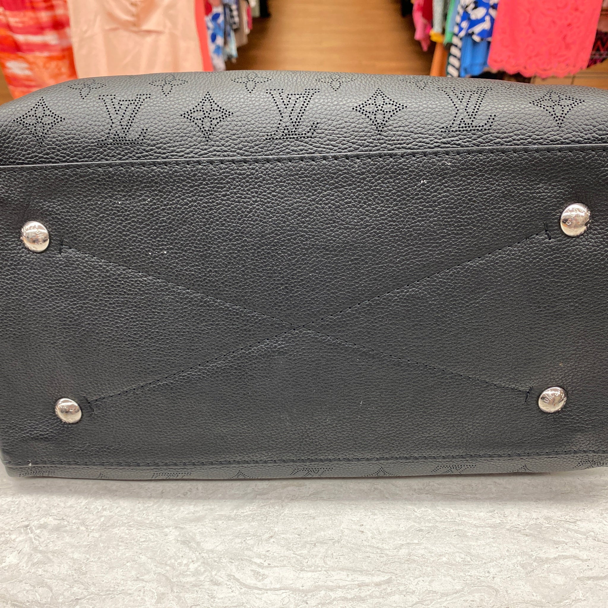 HandBag Luxury Designer Louis Vuitton, Size Large