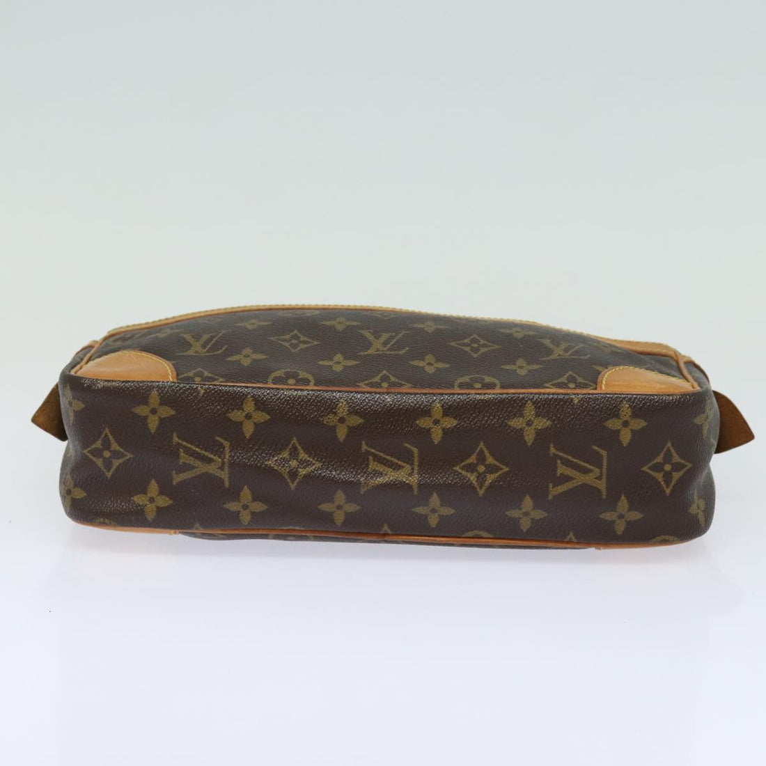 LOUIS VUITTON Compiegne 28 Clutch Bag