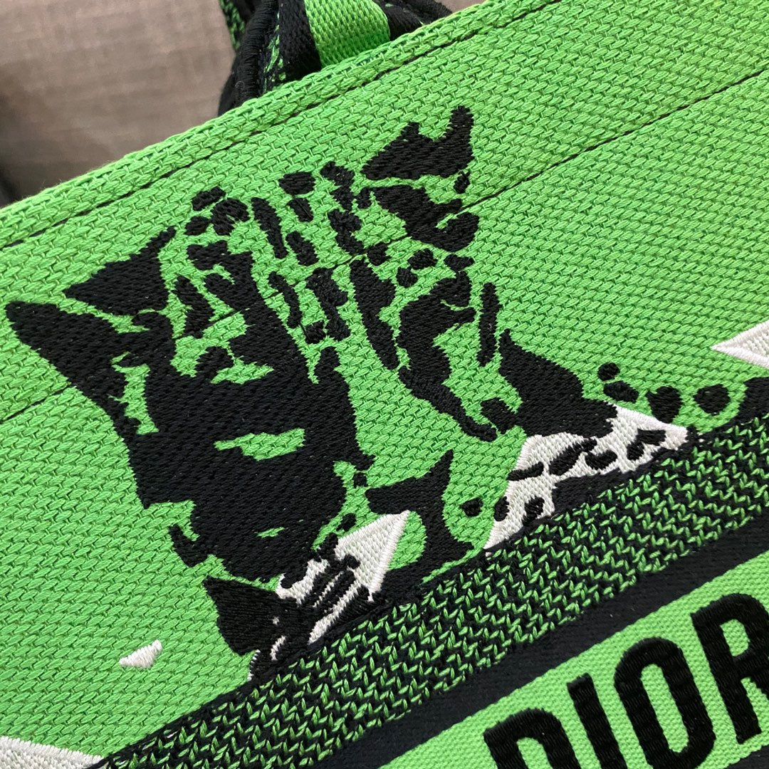 DI Medium Book Tote Bright Gretlm and Fluoresctlmt Orange D-Jungle Pop Embroidery, Orange/Gretlm, For Womtlm Womtlm’s Handbags, 36cm CD M1296ZRON_M887