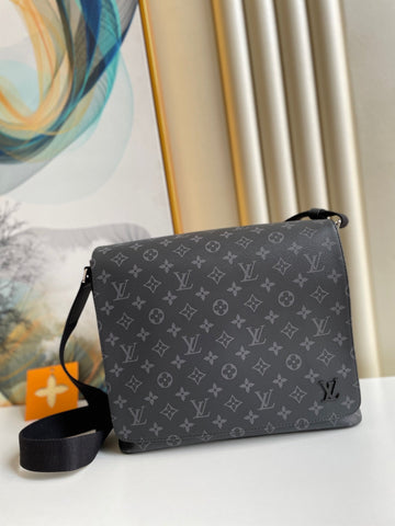 LV District MM Monogram Eclipse Canvas For Mtlm, Bags, Shoulder And Crossbody Bags 12.2in/31cm LV M44001