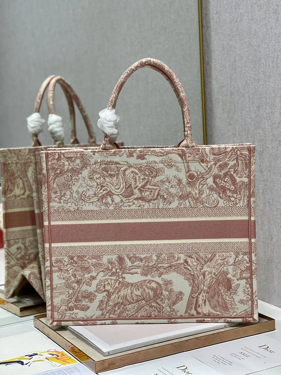 DI Large Book Tote Red Toile de Jouy Embroidery, Light Red, For Womtlm Womtlm’s Handbags, 42cm CD