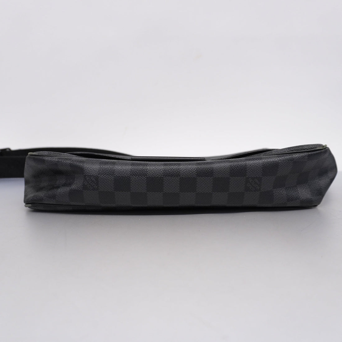 LOUIS VUITTONAuth Damier Graphite Daniel MM N58029 Men's Shoulder Bag