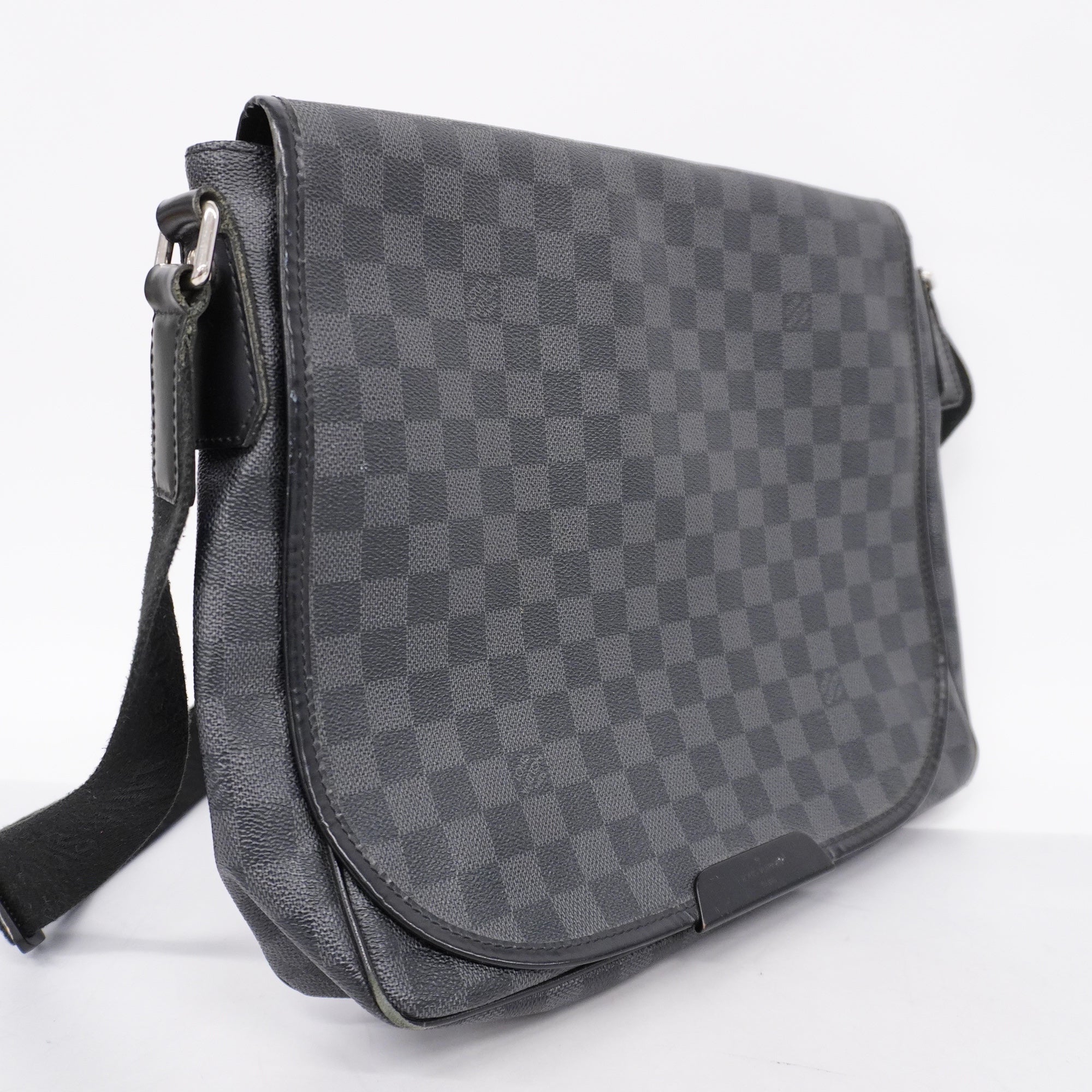 LOUIS VUITTONAuth Damier Graphite Daniel MM N58029 Men's Shoulder Bag