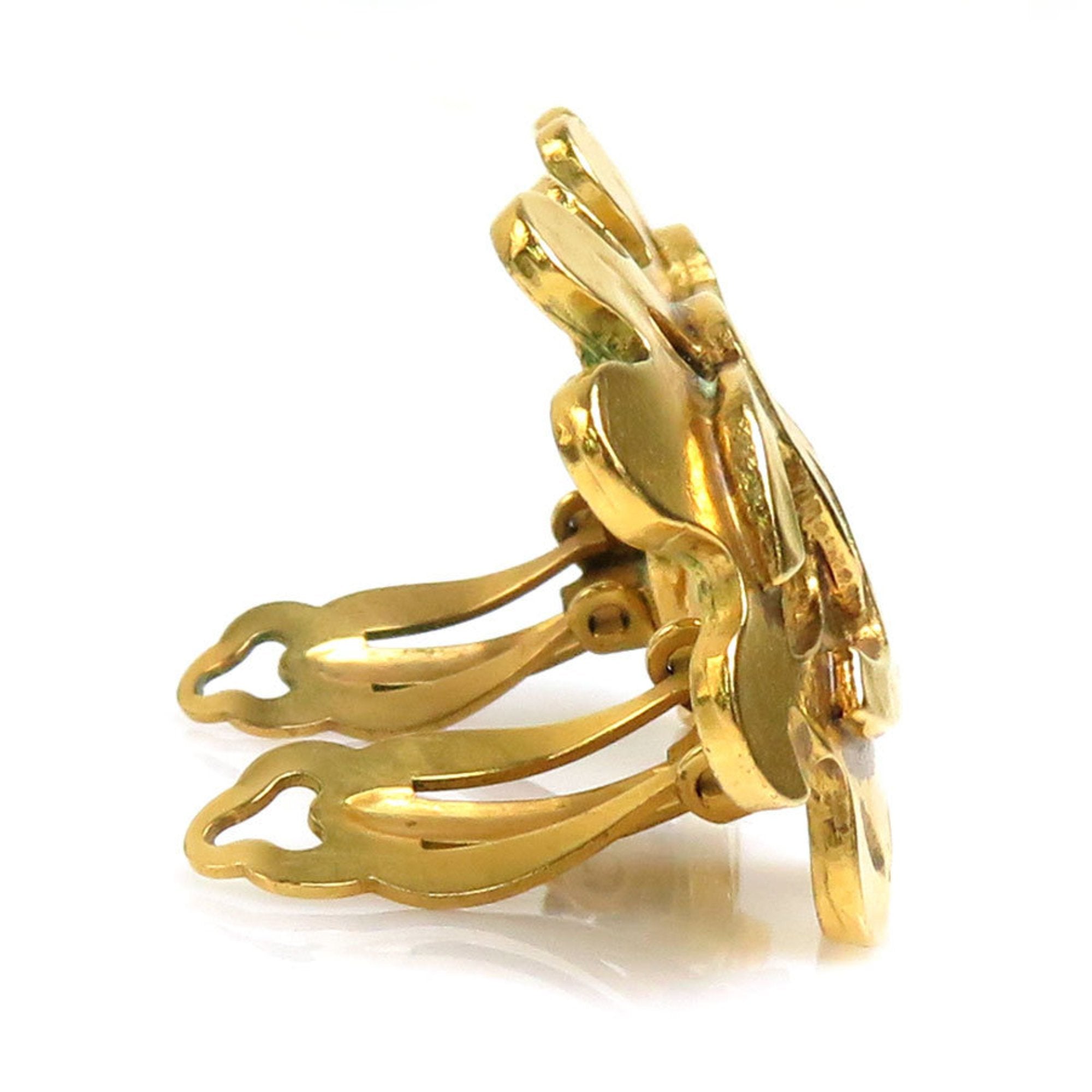 Chanel earrings here mark metal gold ladies