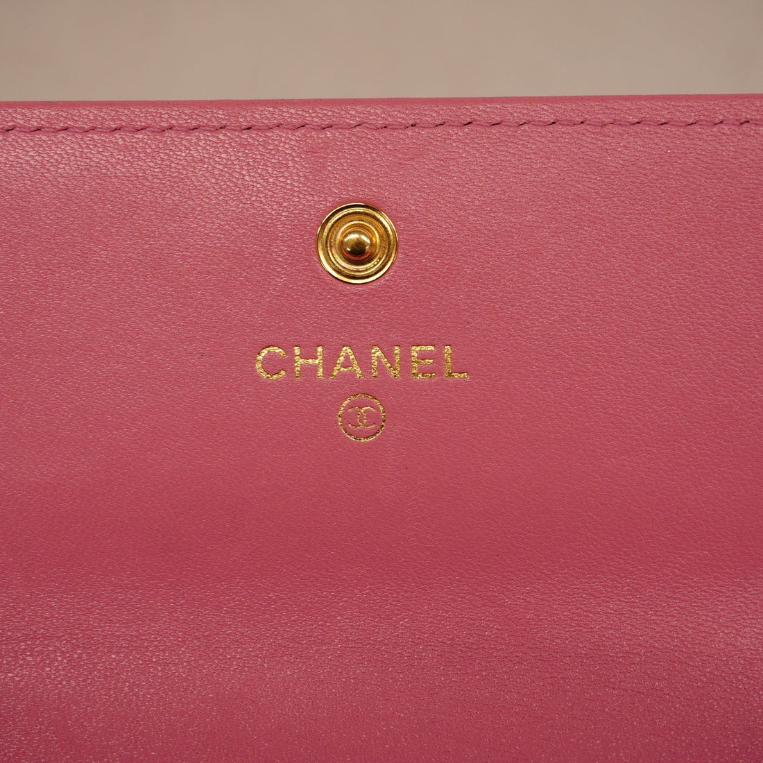 ChanelAuth  19 Gold Hardware Women's Lambskin Long Wallet [bi-fold] Pink