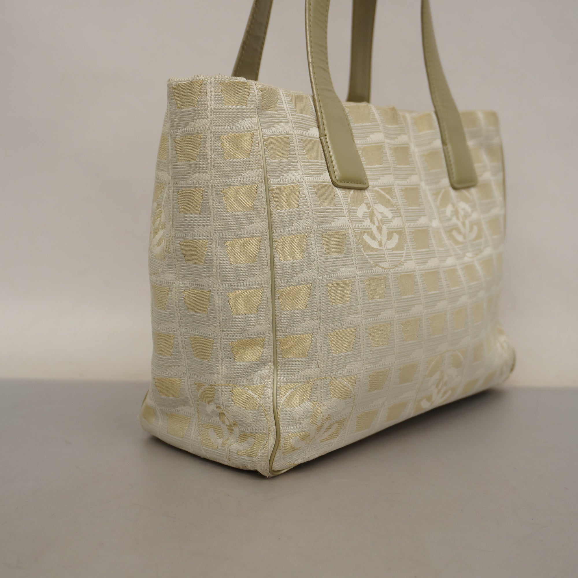 ChanelAuth  New Travel Line Tote Bag Women's Nylon Canvas Gray